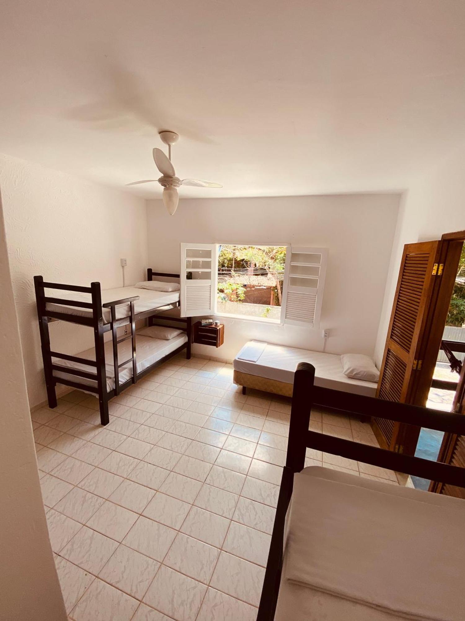 Cama em Dormitório Feminino com 6 Camas